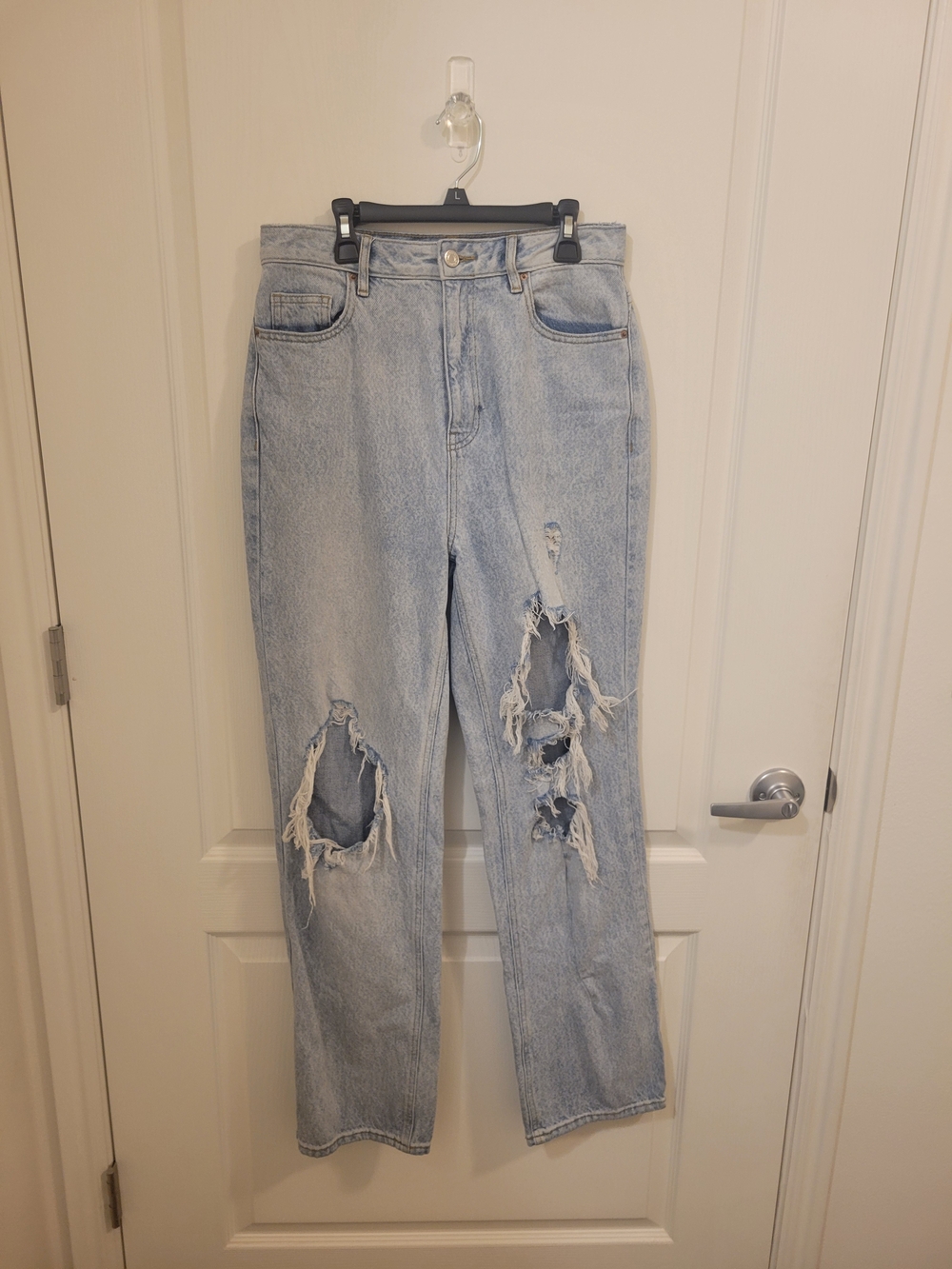 PacSun Light Wash Distressed Straight Leg Jeans